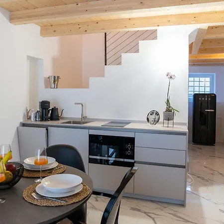 Eleganza, Storia E Design Ogni Dettaglio Conta Ag1 * Bardolino